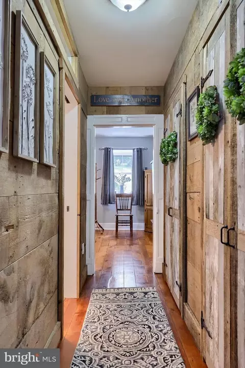 Entry Way - 335 N Clay Rd, Lititz, PA 17543 photo 17 of 27