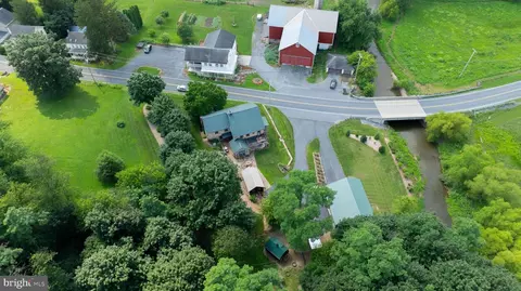 View/Area - 335 N Clay Rd, Lititz, PA 17543 photo 4 of 7