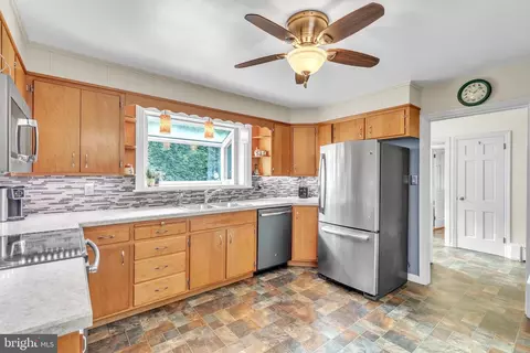 629 S Spruce St, Lititz, PA 17543 photo 9