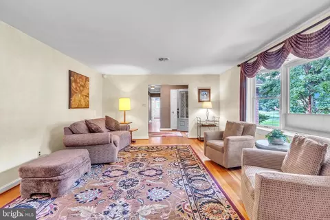 629 S Spruce St, Lititz, PA 17543 photo 5