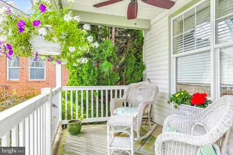 1017 Kent Gdn, Lititz, PA 17543 photo 2