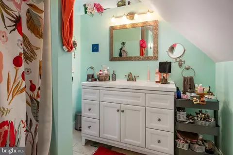 Bath - 53 Front St, Lititz, PA 17543 photo 1 of 2