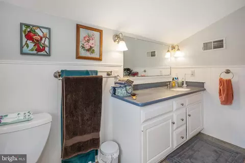 Bath - 53 Front St, Lititz, PA 17543 photo 2 of 2