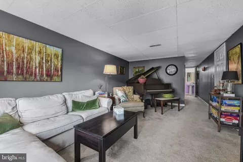 Living - 606 S Cedar St, Lititz, PA 17543 photo 2 of 2