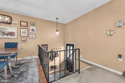 Entry Way - 606 S Cedar St, Lititz, PA 17543 photo 2 of 4