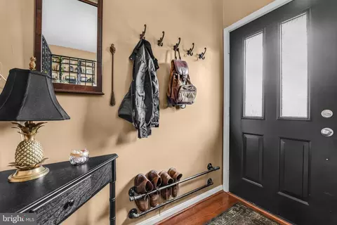 Entry Way - 606 S Cedar St, Lititz, PA 17543 photo 1 of 4