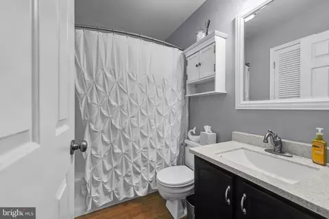 Bath - 606 S Cedar St, Lititz, PA 17543 photo 1 of 1