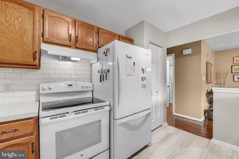 Kitchen - 606 S Cedar St, Lititz, PA 17543 photo 3 of 3