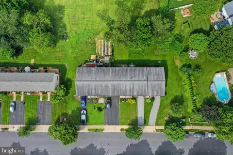 View/Area - 606 S Cedar St, Lititz, PA 17543 photo 2 of 4