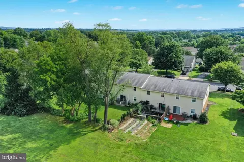 View/Area - 606 S Cedar St, Lititz, PA 17543 photo 4 of 4