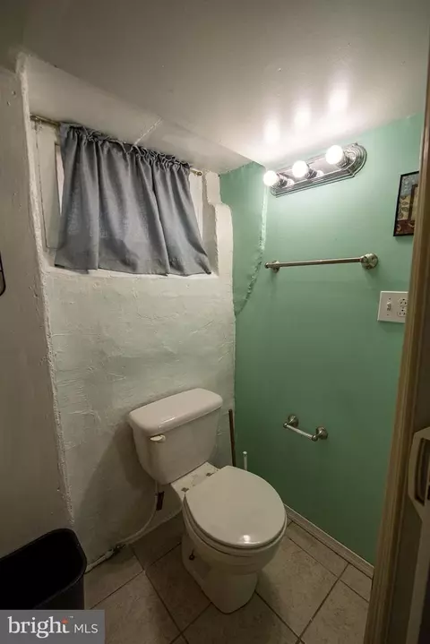 Bath - 540 Ruby St, Lancaster, PA 17603 photo 3 of 4
