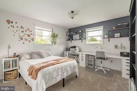 Bedroom - 104 Hershey Rd, Lititz, PA 17543 photo 3 of 4