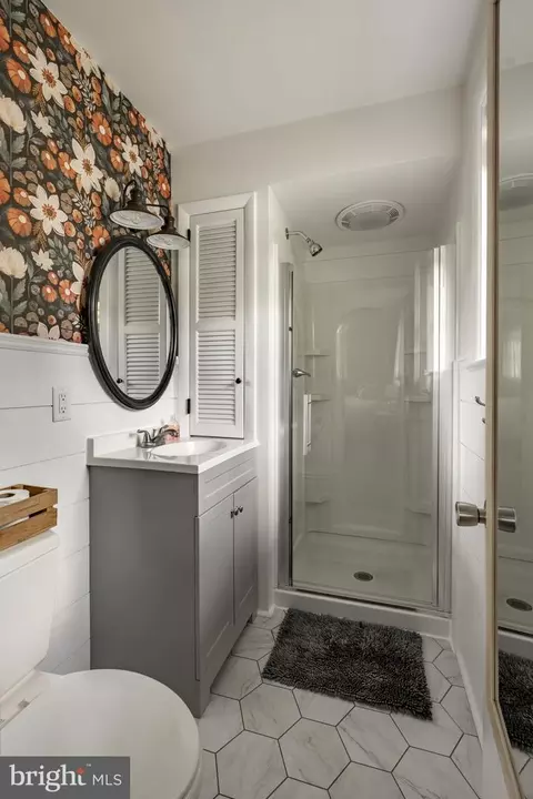 Bath - 104 Hershey Rd, Lititz, PA 17543 photo 1 of 2