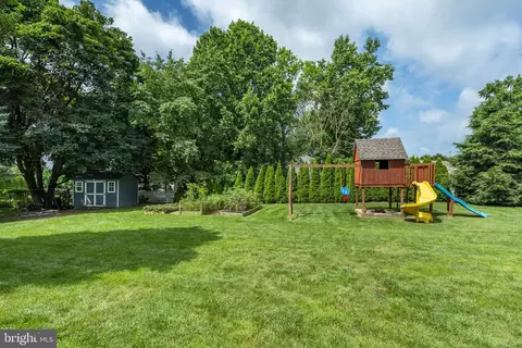 Exterior - 104 Hershey Rd, Lititz, PA 17543 photo 8 of 8