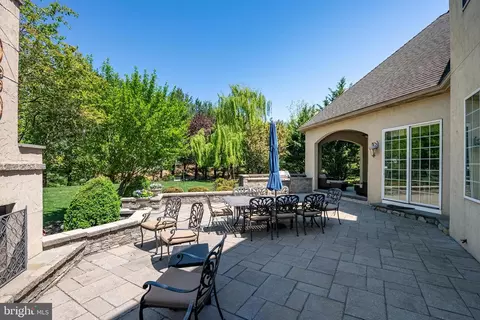 315 Sarsen Dr, Lititz, PA 17543 photo 3