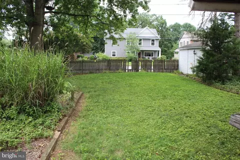Exterior - 501 E New St, Lititz, PA 17543 photo 4 of 6