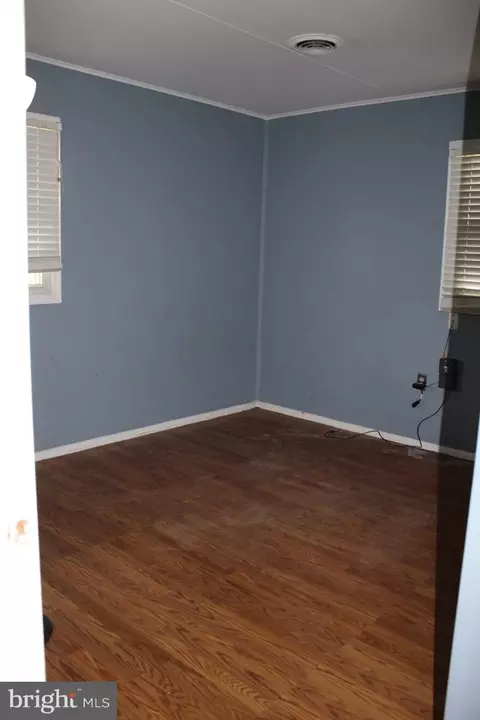 Bedroom - 501 E New St, Lititz, PA 17543 photo 1 of 2