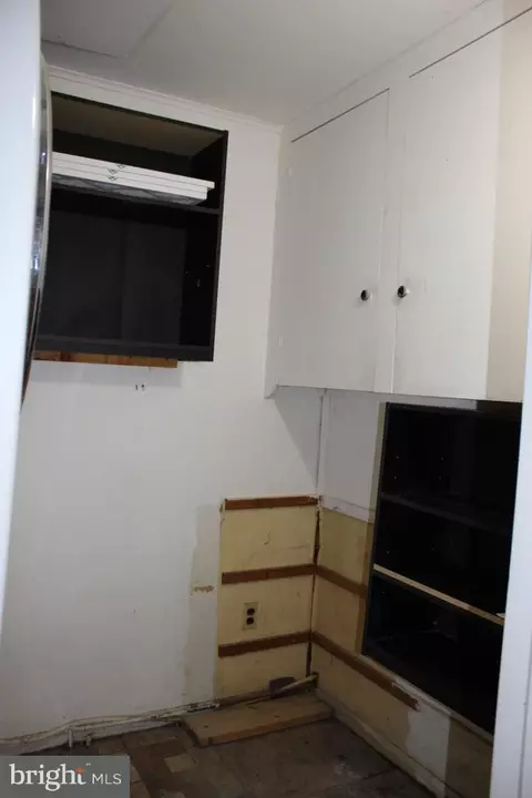 Entry Way - 501 E New St, Lititz, PA 17543 photo 1 of 2
