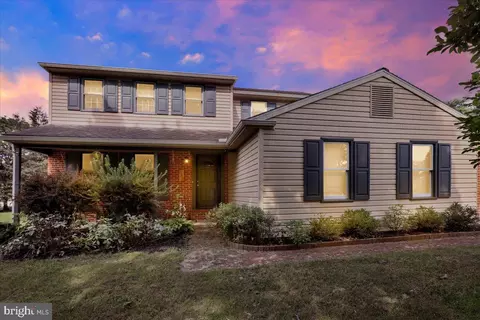 212 S Homestead Dr, Landisville, PA 17538