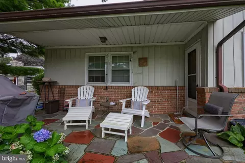 1147 W Main St, Ephrata, PA 17522 photo 8