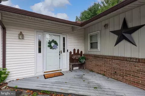 1147 W Main St, Ephrata, PA 17522 photo 3