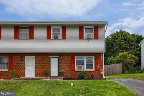 432 S Plum St, Mount Joy, PA 17552