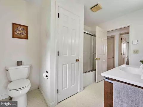 Bath - 301 Owl Hill Rd, Lititz, PA 17543 photo 2 of 2