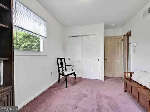 Bedroom - 301 Owl Hill Rd, Lititz, PA 17543 photo 4 of 4