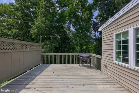 Exterior - 24 Brookwood Dr, Lititz, PA 17543 photo 3 of 4