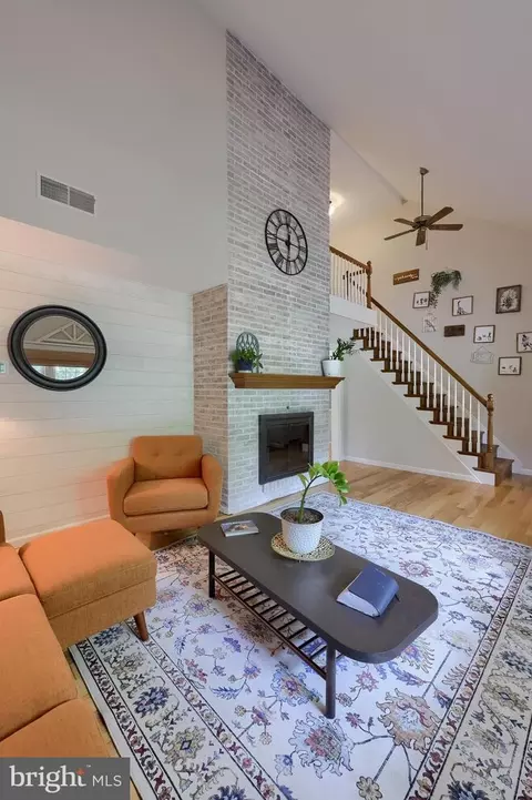 Living - 24 Brookwood Dr, Lititz, PA 17543 photo 1 of 7