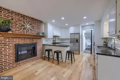 Kitchen - 24 Brookwood Dr, Lititz, PA 17543 photo 1 of 7