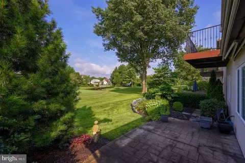 Exterior - 1028 Laureldale Dr, Lititz, PA 17543 photo 10 of 16