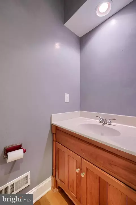 Bath - 1028 Laureldale Dr, Lititz, PA 17543 photo 4 of 4