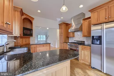 Kitchen - 1028 Laureldale Dr, Lititz, PA 17543 photo 2 of 9