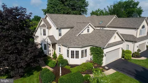 Exterior - 1028 Laureldale Dr, Lititz, PA 17543 photo 2 of 16