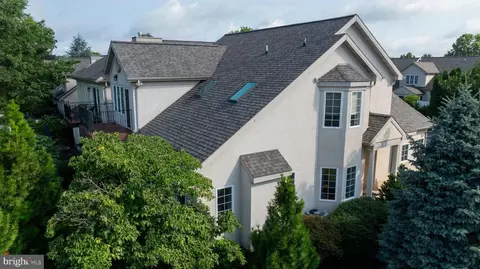 Exterior - 1028 Laureldale Dr, Lititz, PA 17543 photo 4 of 16