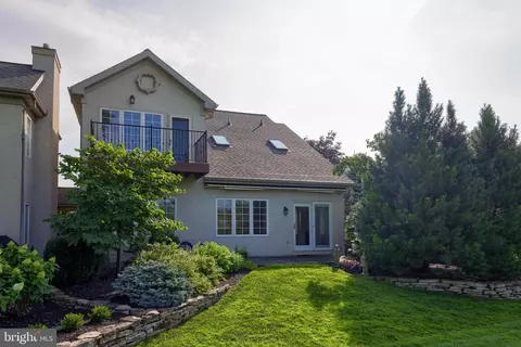 Exterior - 1028 Laureldale Dr, Lititz, PA 17543 photo 7 of 16
