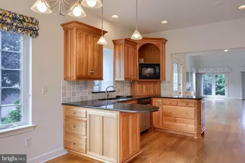 Kitchen - 1028 Laureldale Dr, Lititz, PA 17543 photo 1 of 9