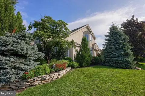 Exterior - 1028 Laureldale Dr, Lititz, PA 17543 photo 9 of 16