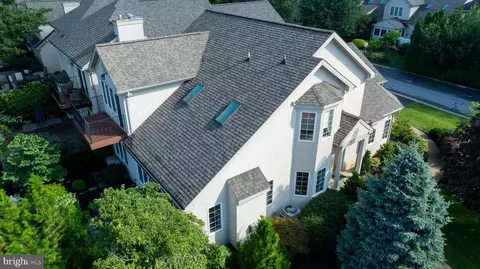 View/Area - 1028 Laureldale Dr, Lititz, PA 17543 photo 2 of 27
