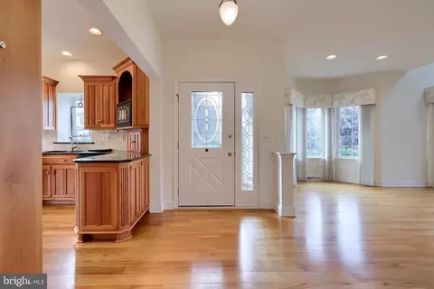 Entry Way - 1028 Laureldale Dr, Lititz, PA 17543 photo 3 of 5