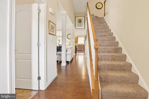 Entry Way - 5263 Oak Leaf Dr, Mount Joy, PA 17552 photo 3 of 5