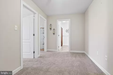 Entry Way - 5263 Oak Leaf Dr, Mount Joy, PA 17552 photo 4 of 5