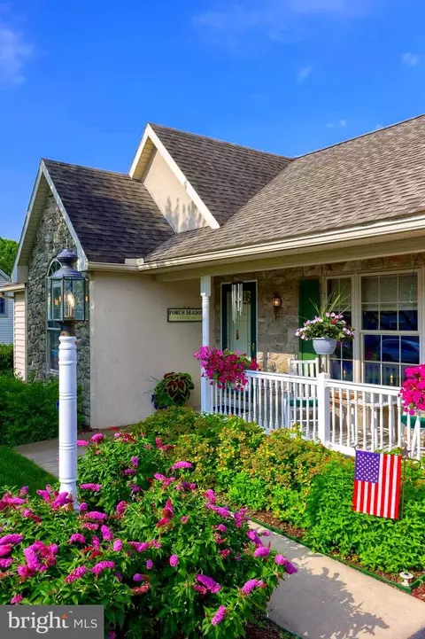 Exterior - 23 Field Ln, Lititz, PA 17543 photo 3 of 17