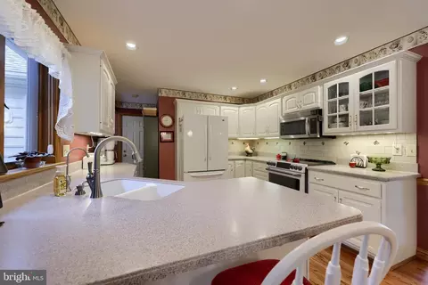 Kitchen - 23 Field Ln, Lititz, PA 17543 photo 1 of 5