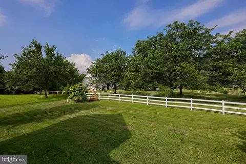 Exterior - 23 Field Ln, Lititz, PA 17543 photo 12 of 17