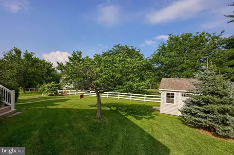 Exterior - 23 Field Ln, Lititz, PA 17543 photo 13 of 17