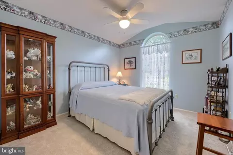 Bedroom - 23 Field Ln, Lititz, PA 17543 photo 3 of 4