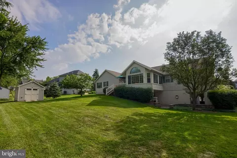 Exterior - 23 Field Ln, Lititz, PA 17543 photo 14 of 17