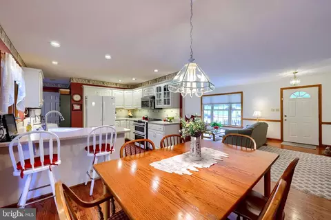 Dining - 23 Field Ln, Lititz, PA 17543 photo 1 of 3